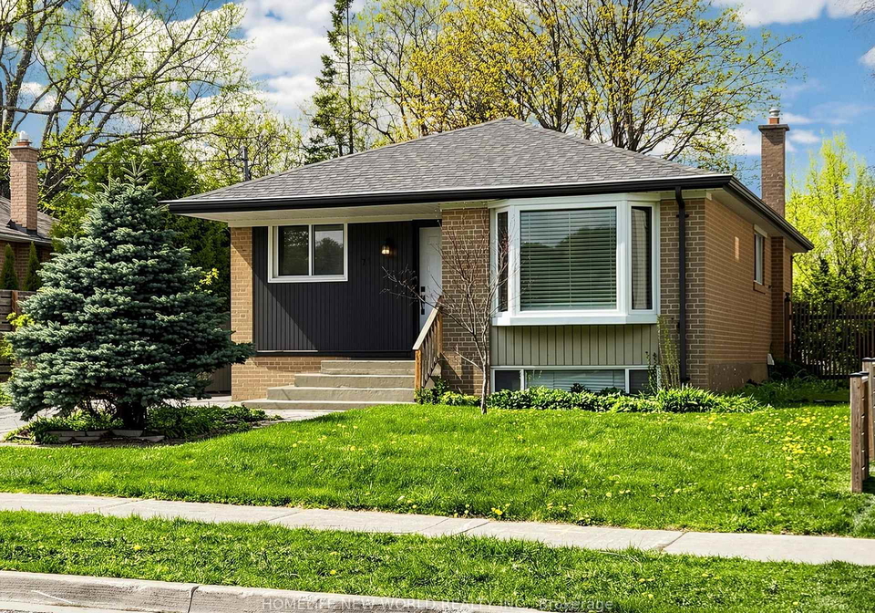 74-child-drive-aurora-ontario-n13698994