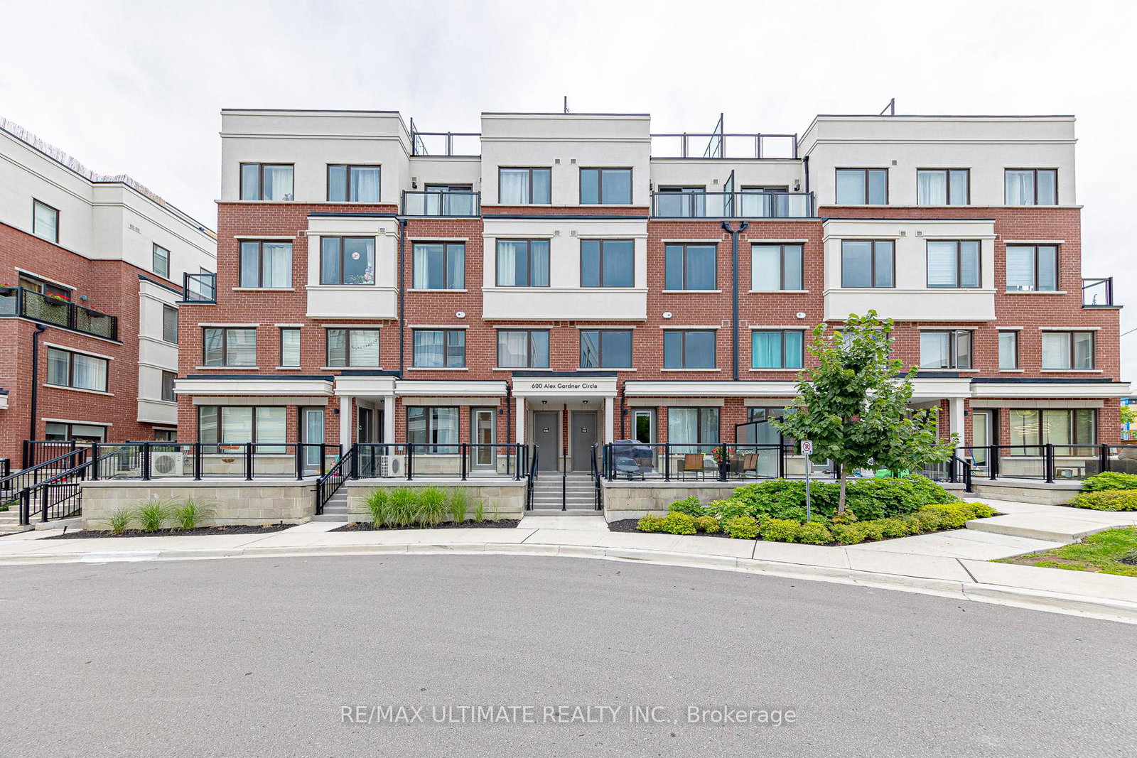 600-alex-gardner-circle-aurora-ontario-n13699254