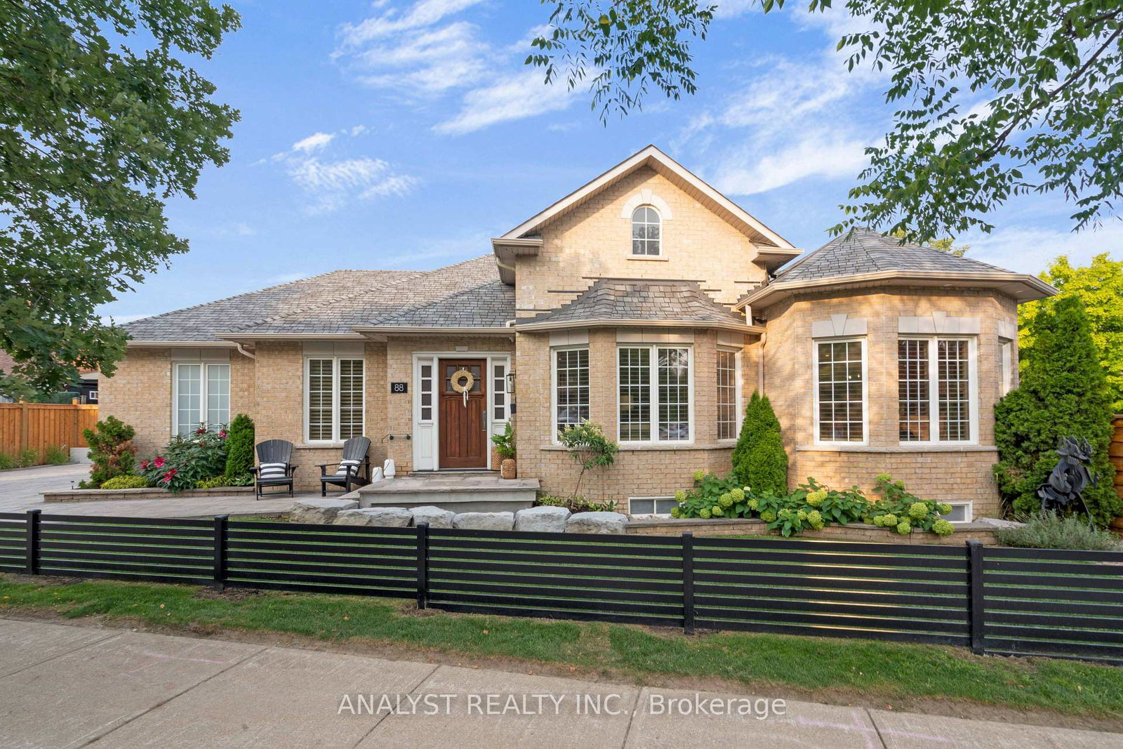 88-brougham-drive-vaughan-ontario-n13700552