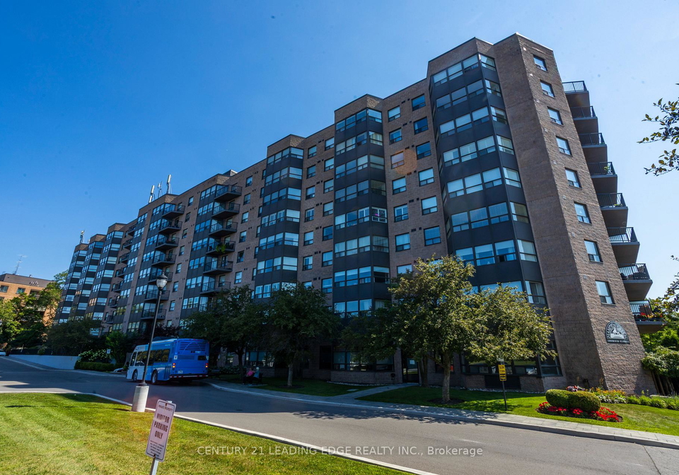 2-raymerville-drive-markham-ontario-n13701064