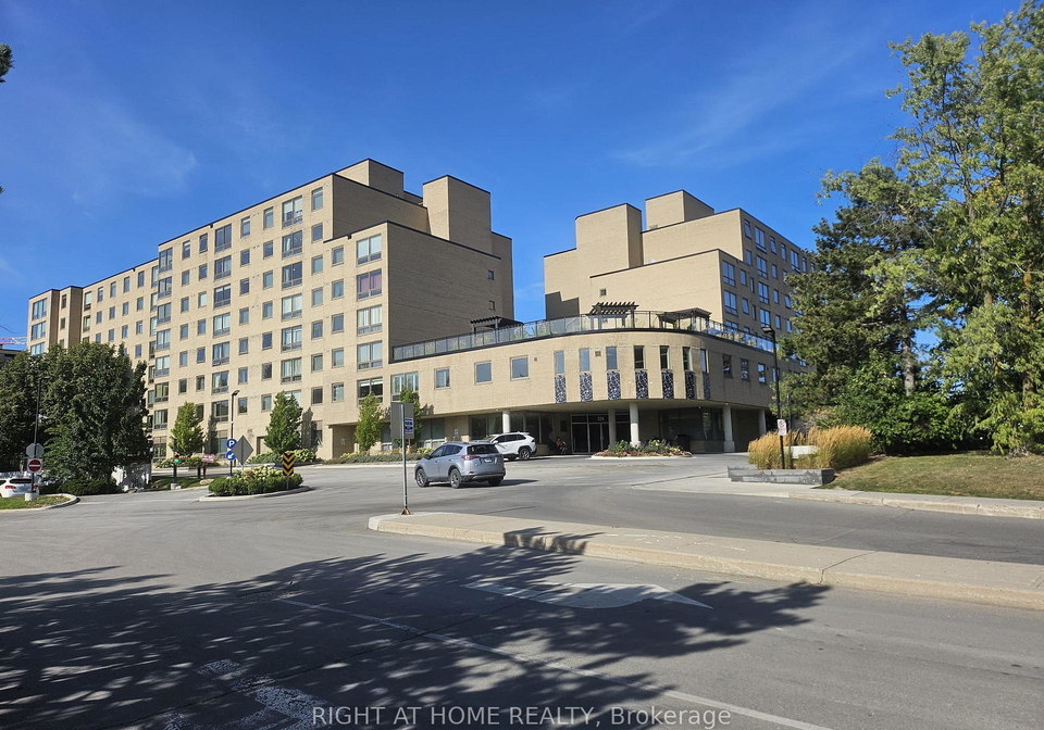326-major-mackenzie-drive-e-richmond-hill-ontario-n13701136