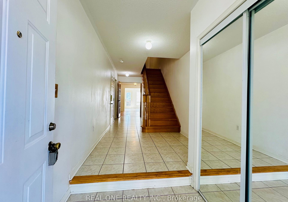 104-revelstoke-crescent-richmond-hill-ontario-n13702076