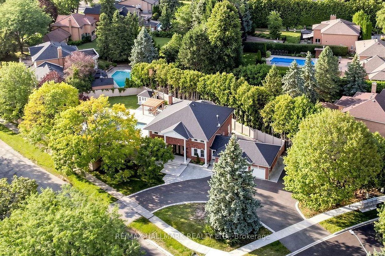 8-beaufort-hills-road-richmond-hill-ontario-n13702188