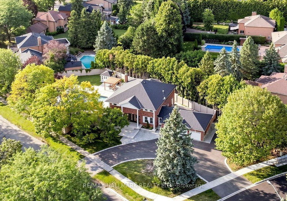 8-beaufort-hills-road-richmond-hill-ontario-n13702188