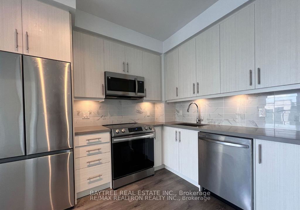 105-oneida-crescent-richmond-hill-ontario-n13702886