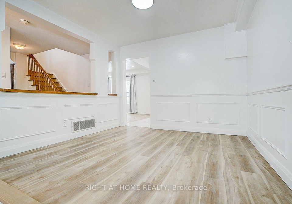 35-snowshoe-crescent-markham-ontario-n13702892