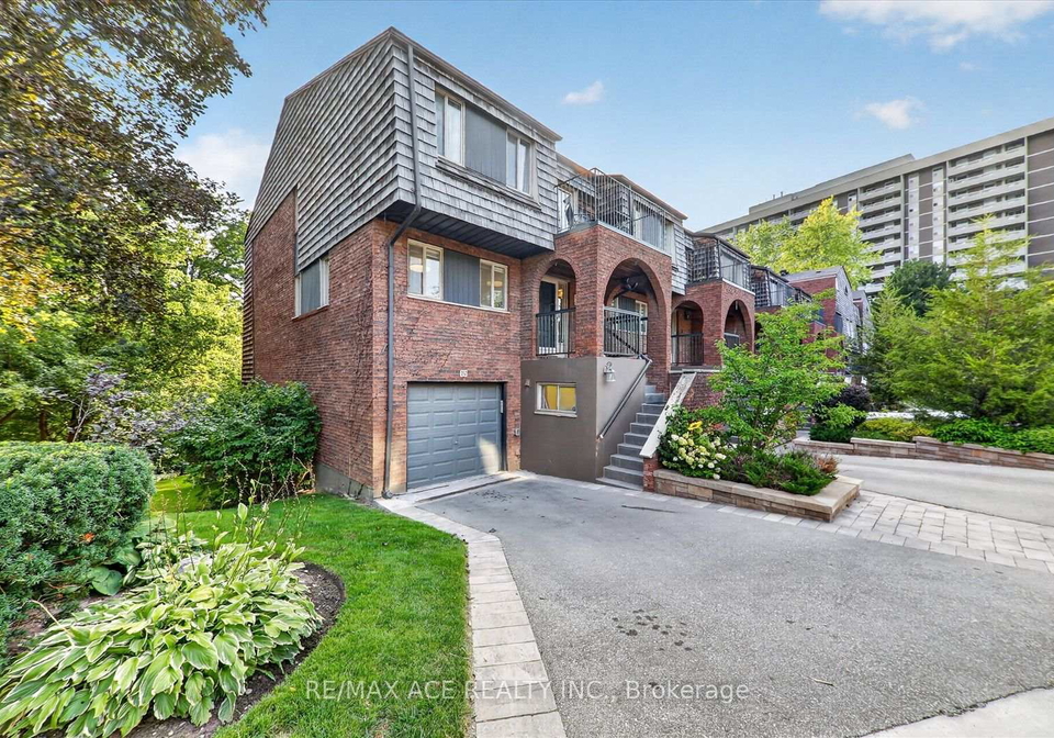 65-cricklewood-crescent-markham-ontario-n13702900