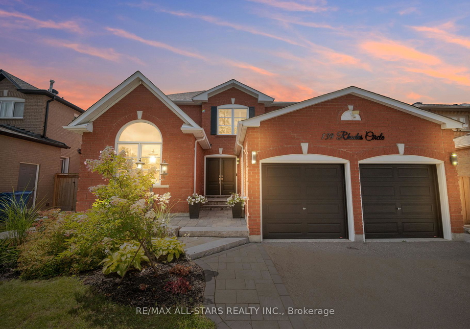 139-rhodes-circle-newmarket-ontario-n13702946