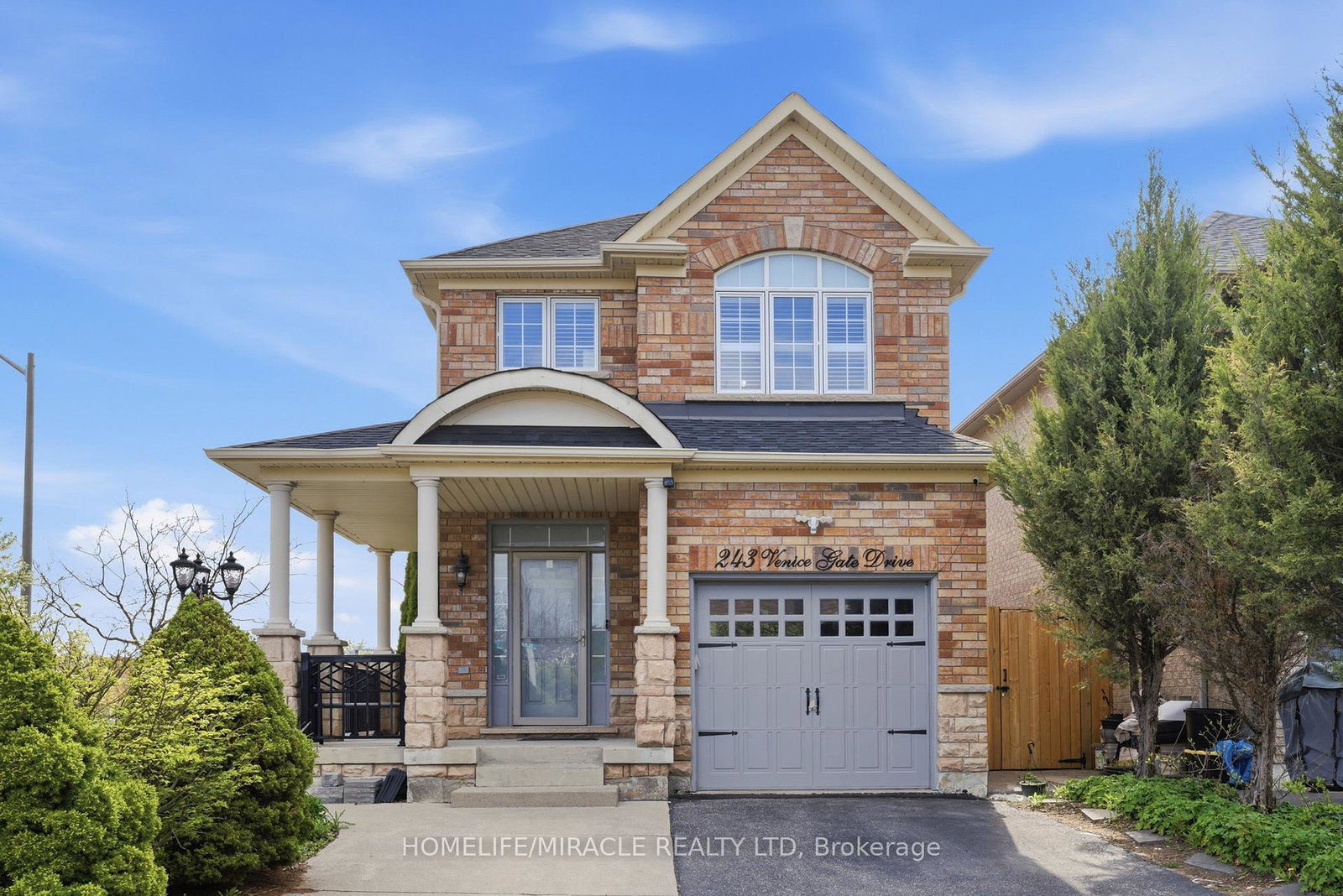 243-venice-gate-drive-vaughan-ontario-n13703156