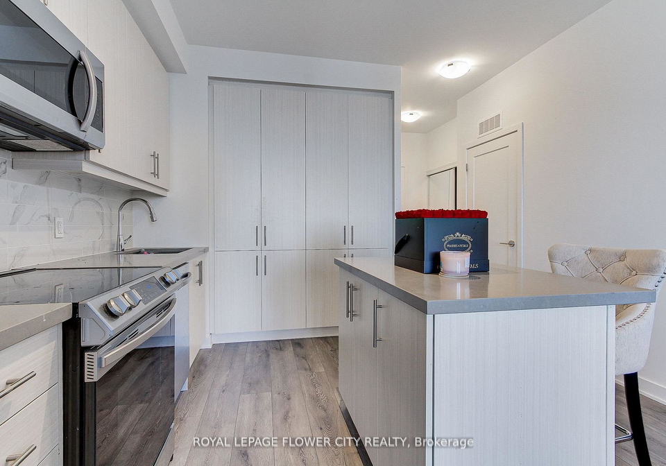 95-oneida-crescent-richmond-hill-ontario-n13703840