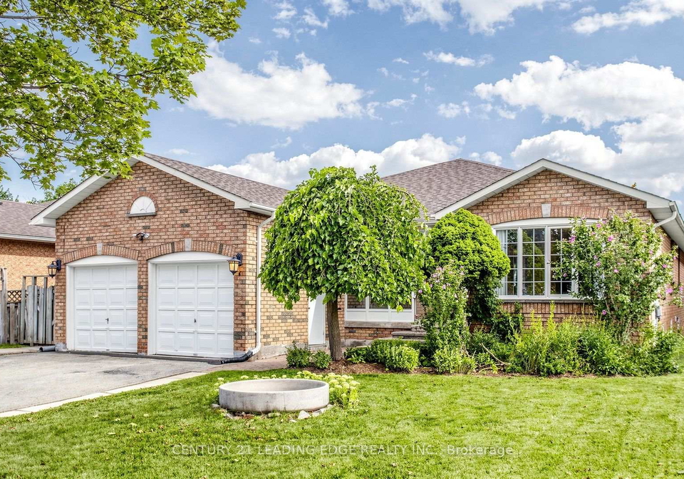 9-coates-crescent-richmond-hill-ontario-n13704614