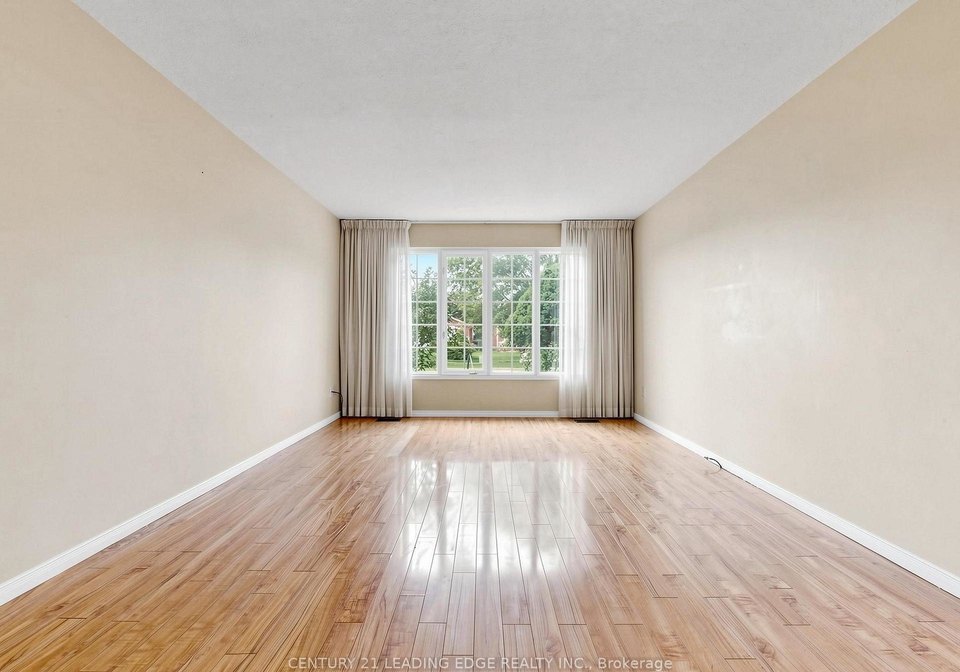 9-coates-crescent-richmond-hill-ontario-n13704614
