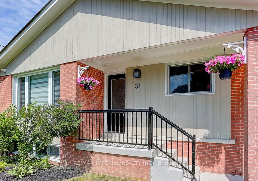 31-knowles-crescent-aurora-ontario-n13704998