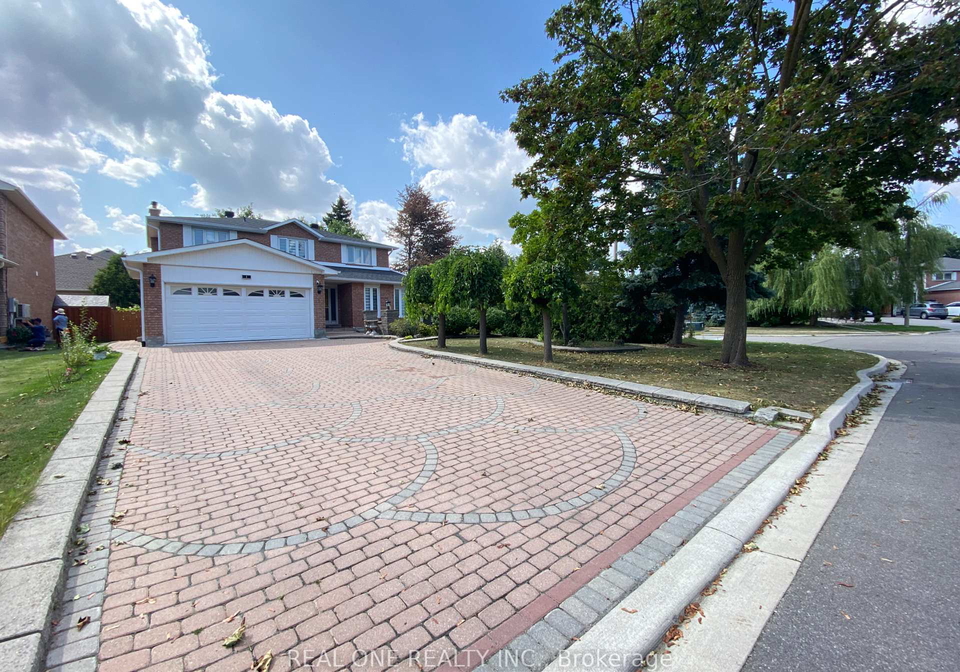 1-addison-street-richmond-hill-ontario-n13705084