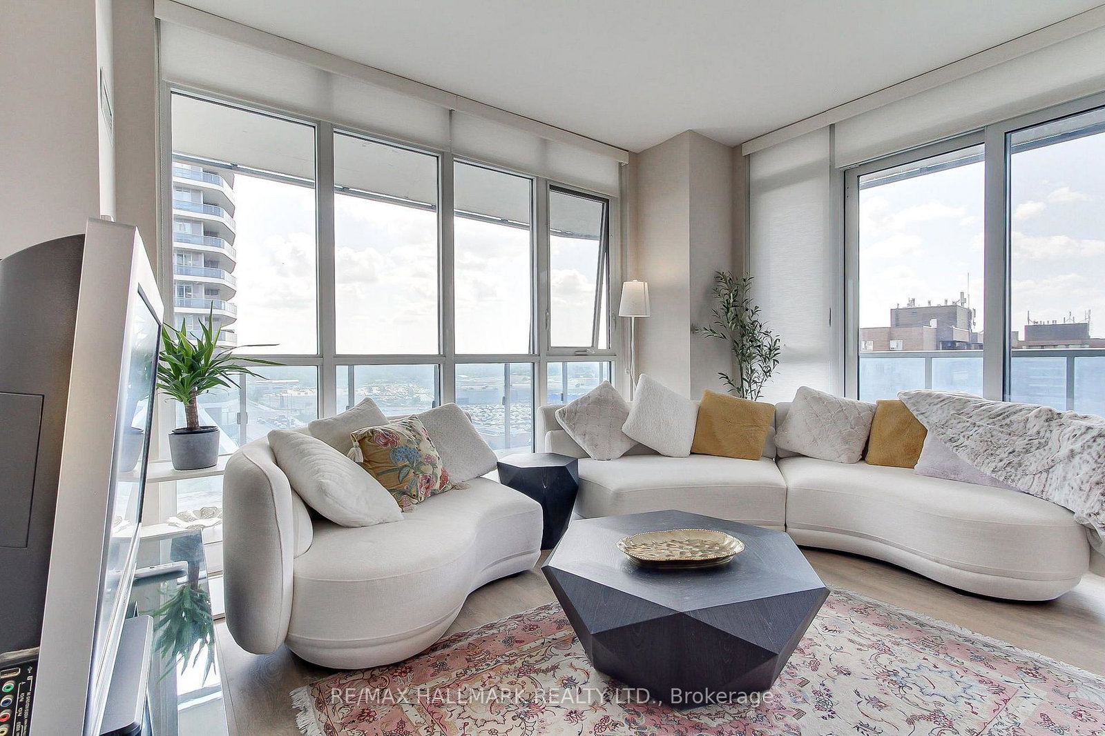 9471-yonge-street-richmond-hill-ontario-n13705364