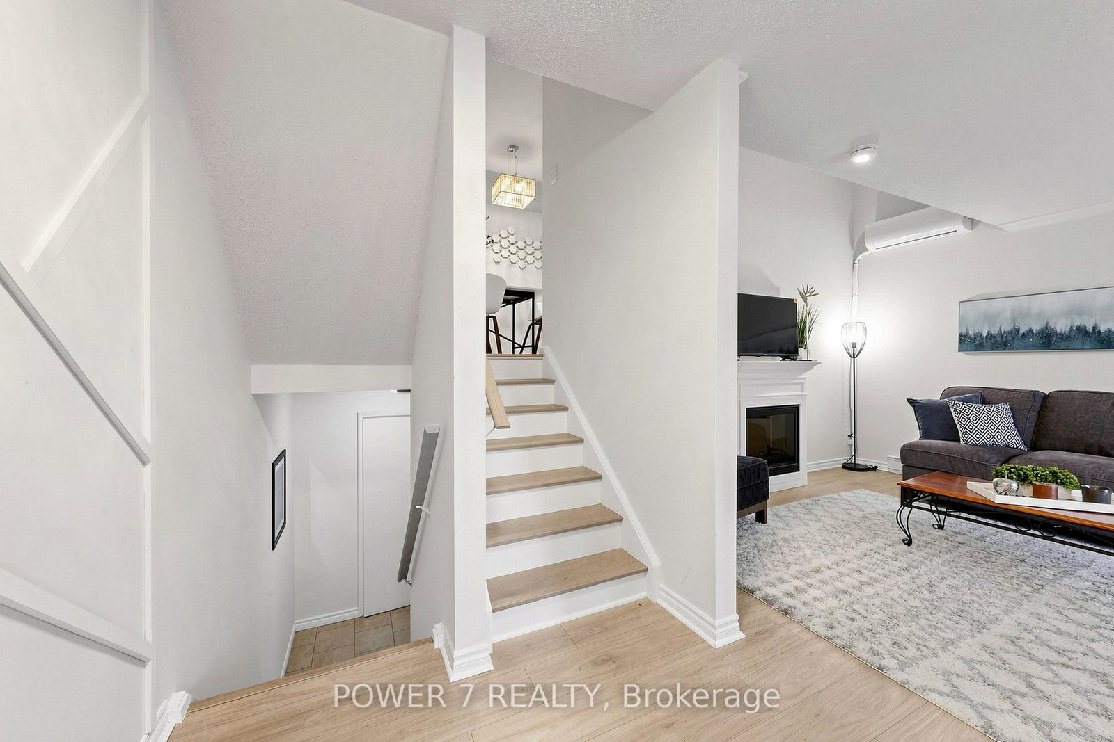 311-milestone-crescent-aurora-ontario-n13705422