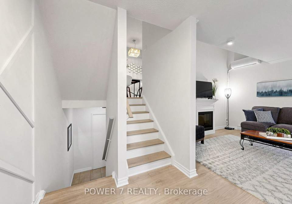 311-milestone-crescent-aurora-ontario-n13705422