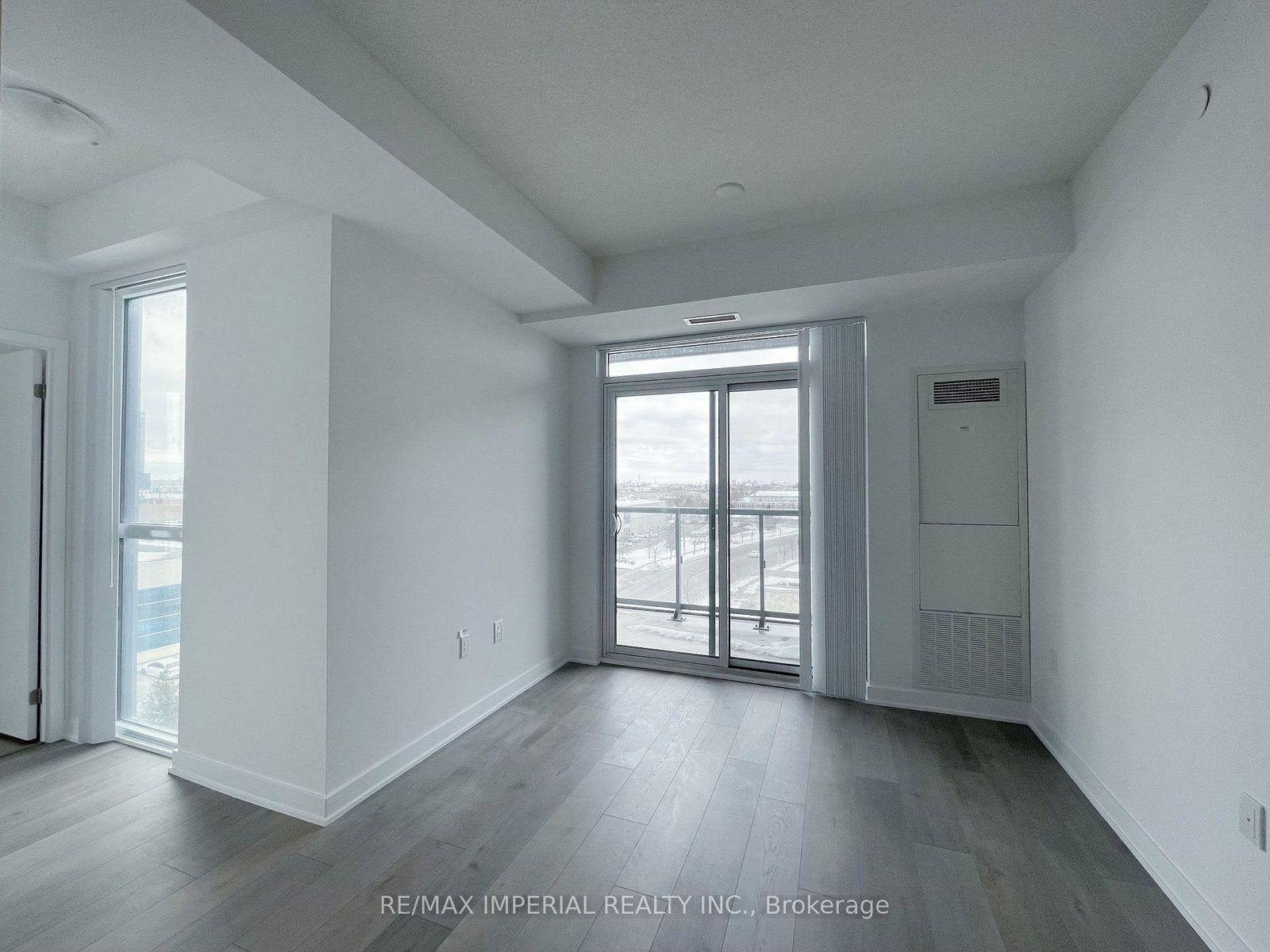38-honeycrisp-crescent-vaughan-ontario-n13705730