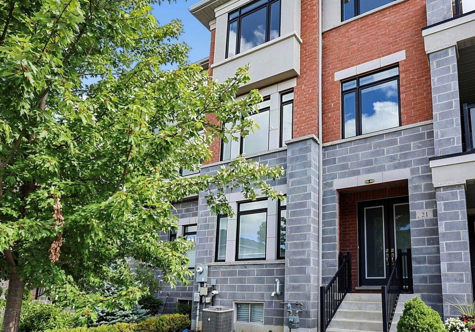 21-sparks-street-aurora-ontario-n13705816