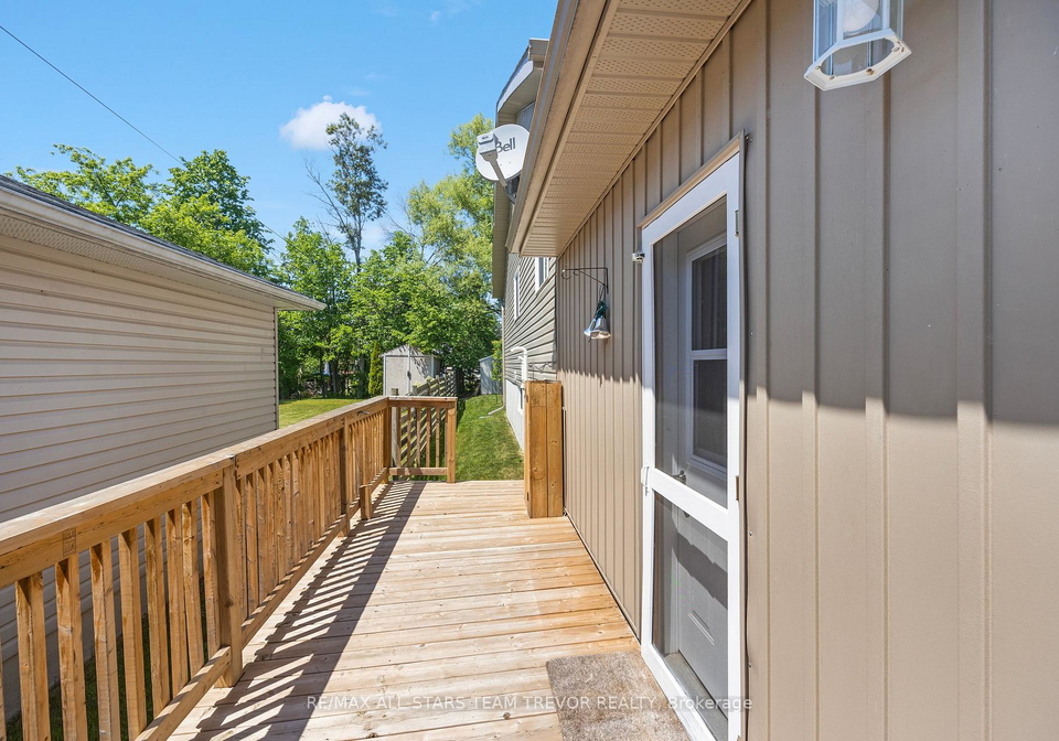 44a-evelyn-avenue-georgina-ontario-n13705958
