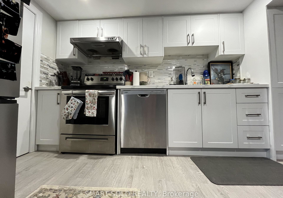 52-monkswood-crescent-newmarket-ontario-n13706504