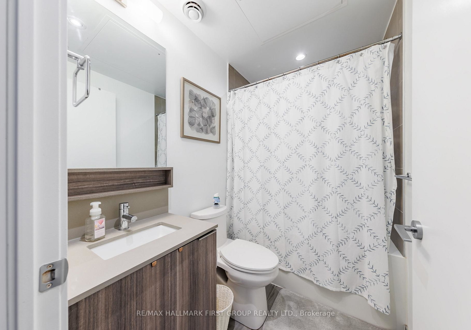 5-buttermill-avenue-vaughan-ontario-n13706568