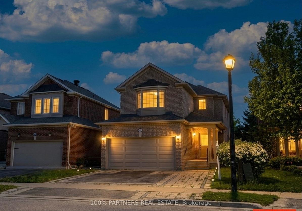 62-macedonia-court-newmarket-ontario-n13707696
