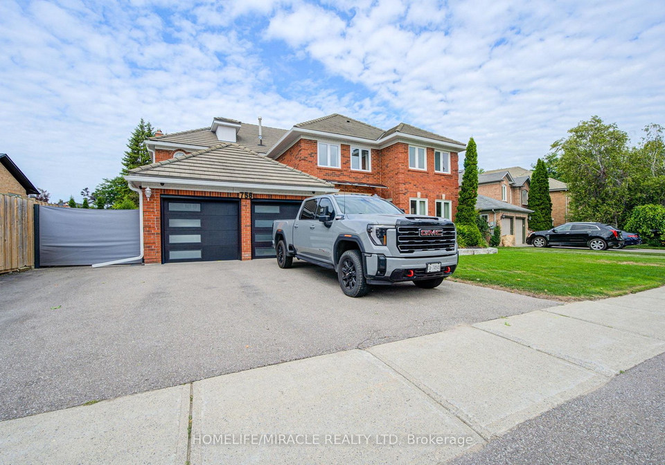 756-kingsmere-avenue-newmarket-ontario-n13708404