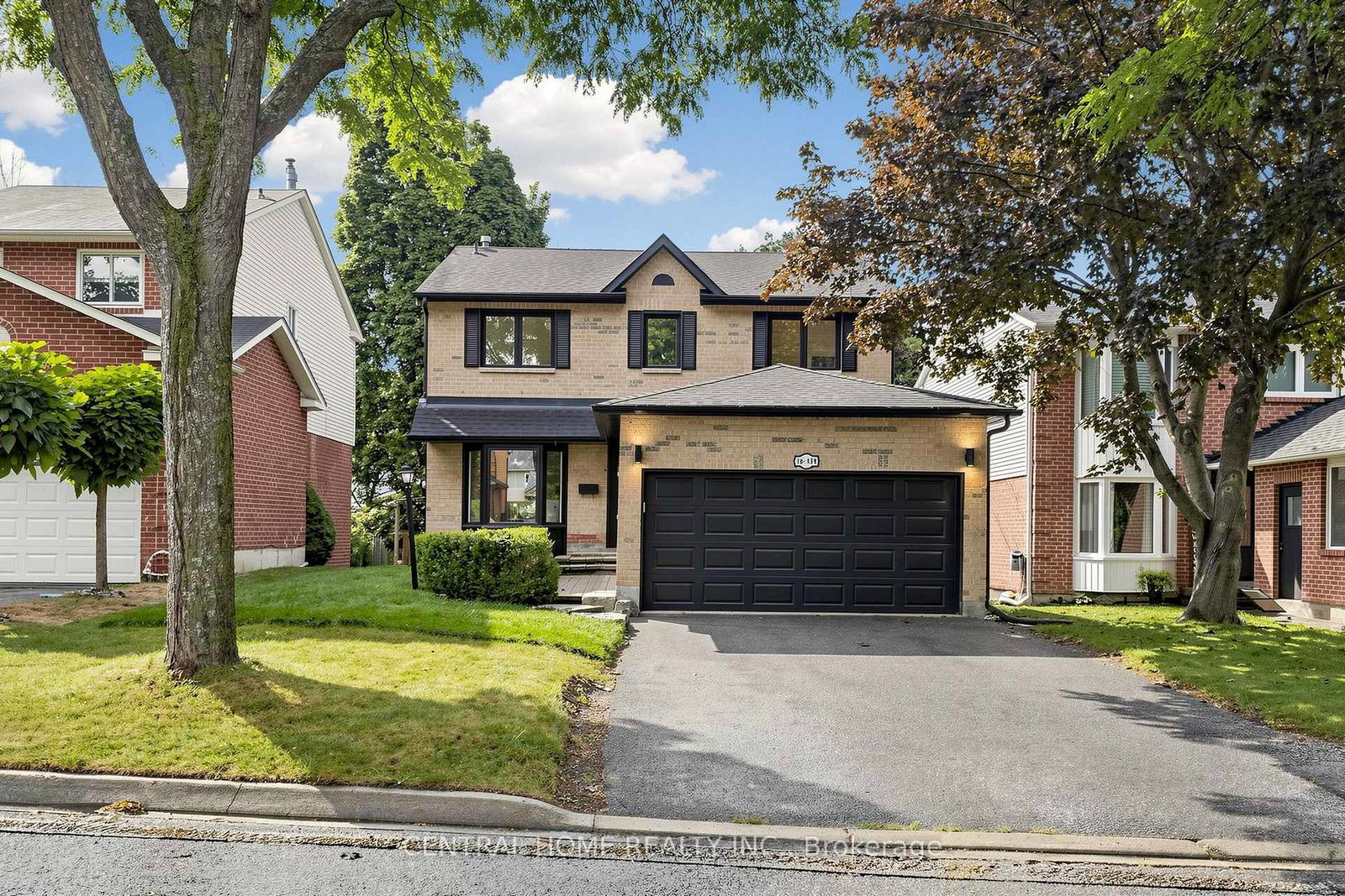 15-closs-square-aurora-ontario-n13708728