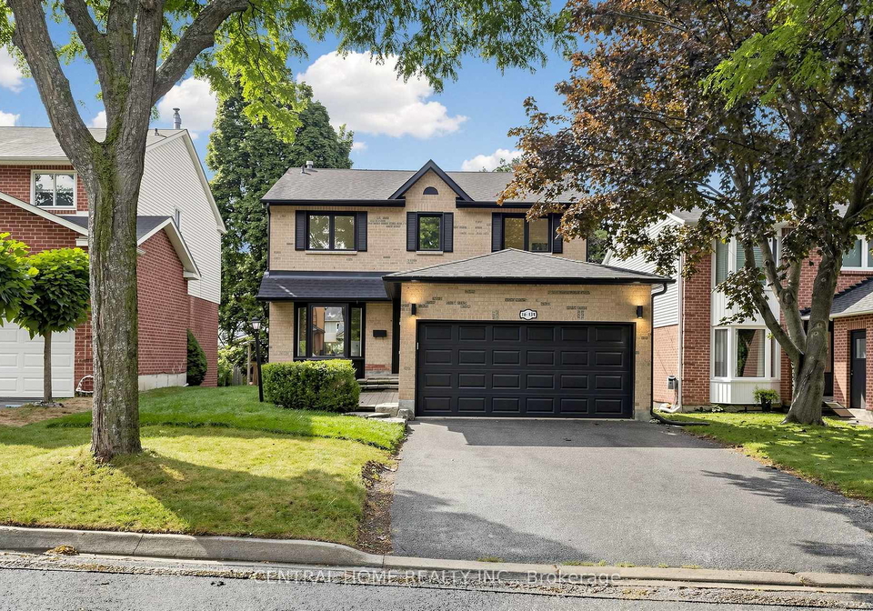 15-closs-square-aurora-ontario-n13708728