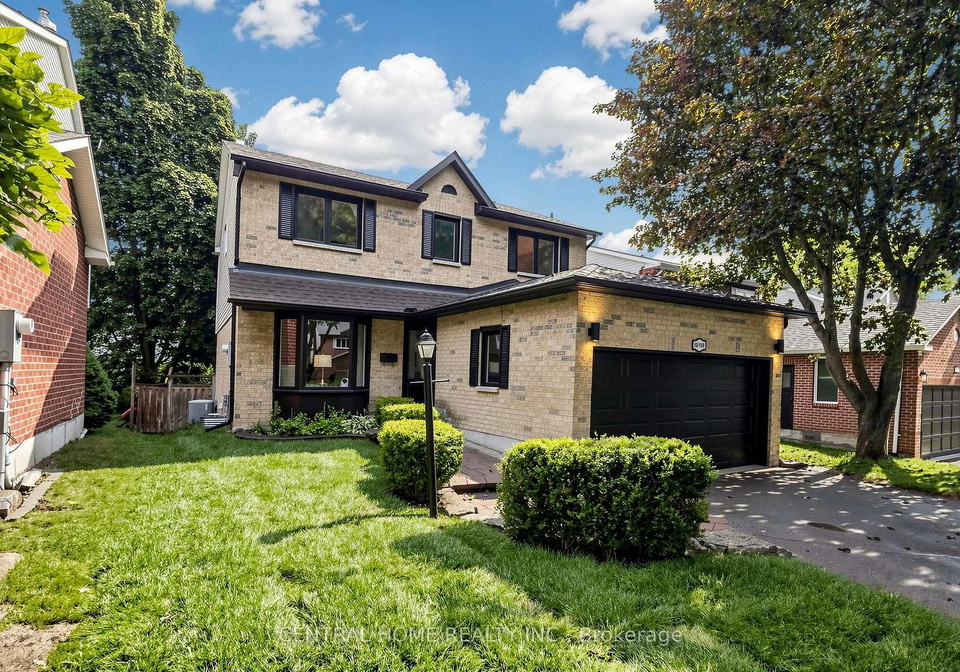 15-closs-square-aurora-ontario-n13708728