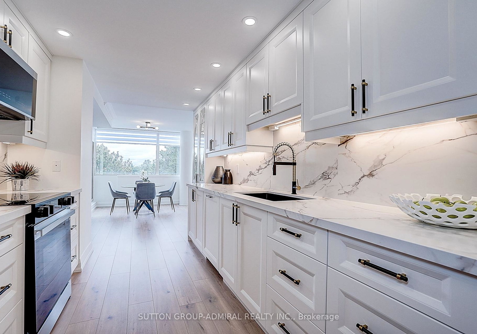 20-harding-boulevard-w-richmond-hill-ontario-n13709830