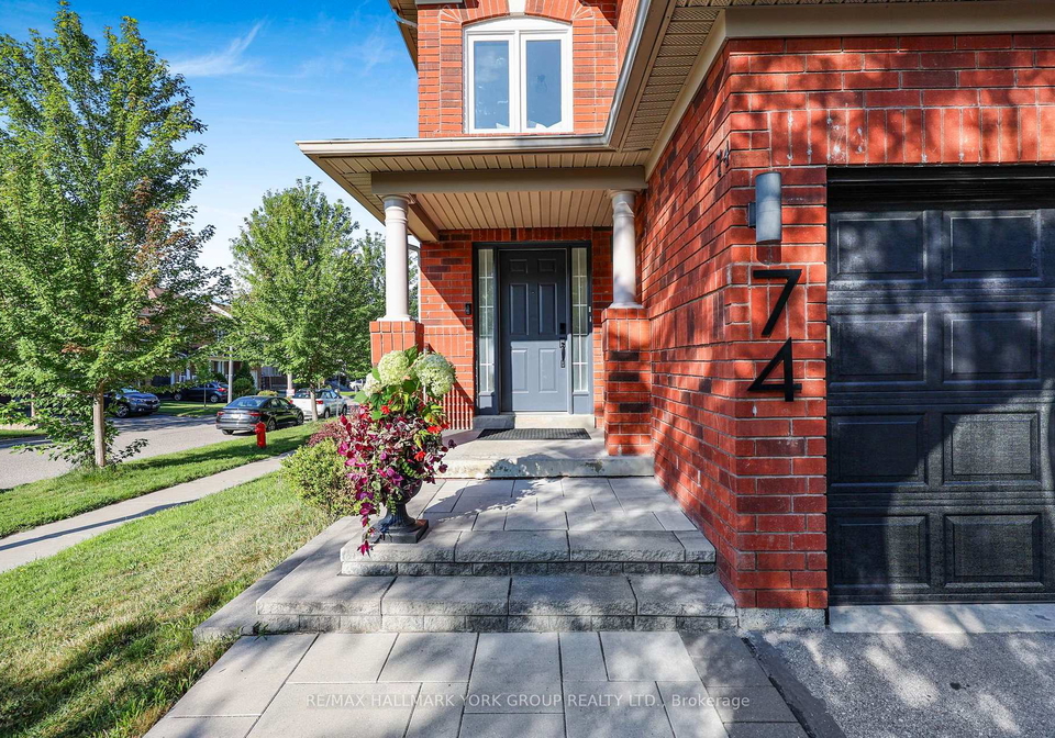 74-snedden-avenue-aurora-ontario-n13710018