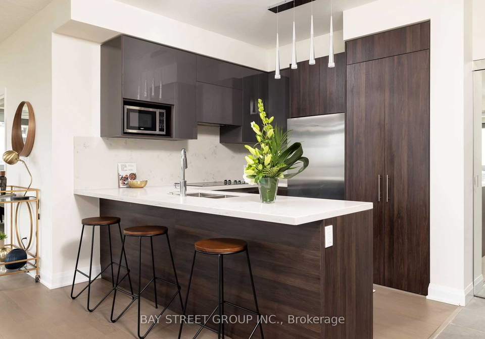 15-water-walk-drive-markham-ontario-n13710860