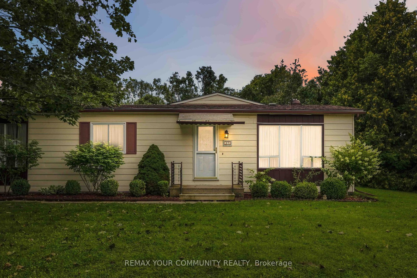 97-damsel-circle-georgina-ontario-n13710882