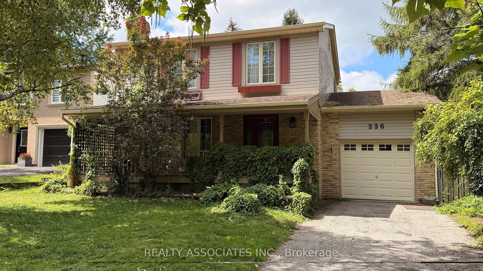 236-hibiscus-court-newmarket-ontario-n13710976