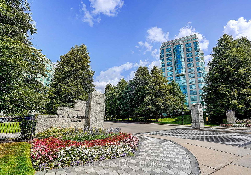 7825-bayview-avenue-markham-ontario-n13711426