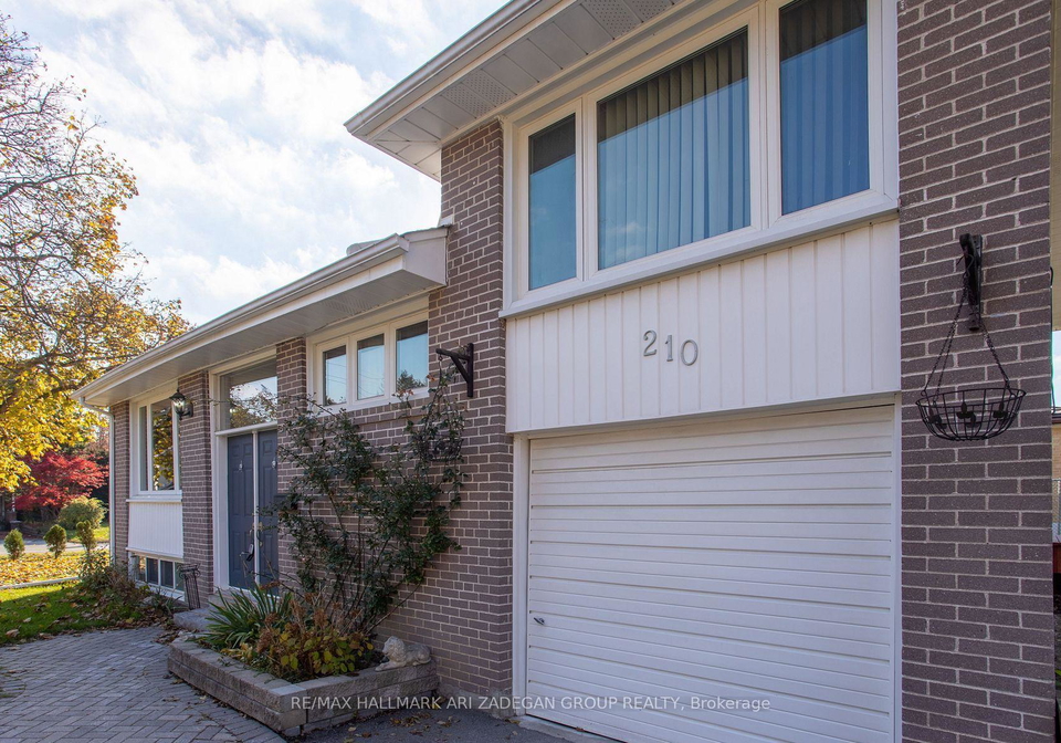 210-harrygan-crescent-richmond-hill-ontario-n13711468