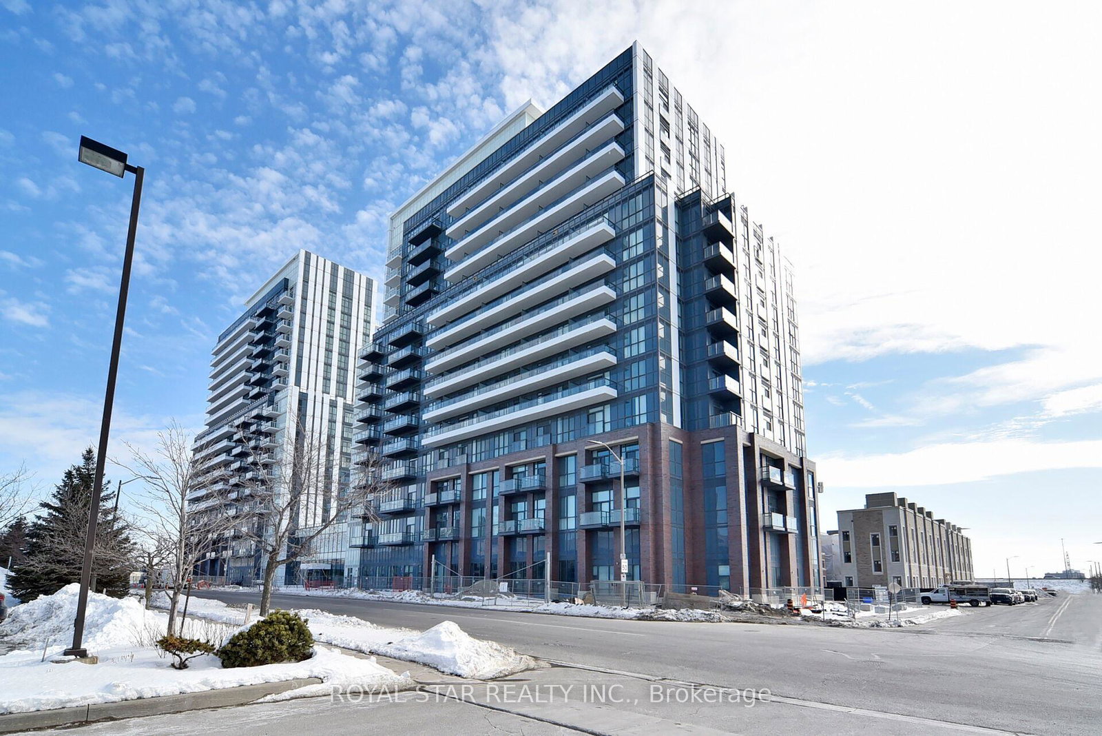 10-honeycrisp-crescent-vaughan-ontario-n13711892