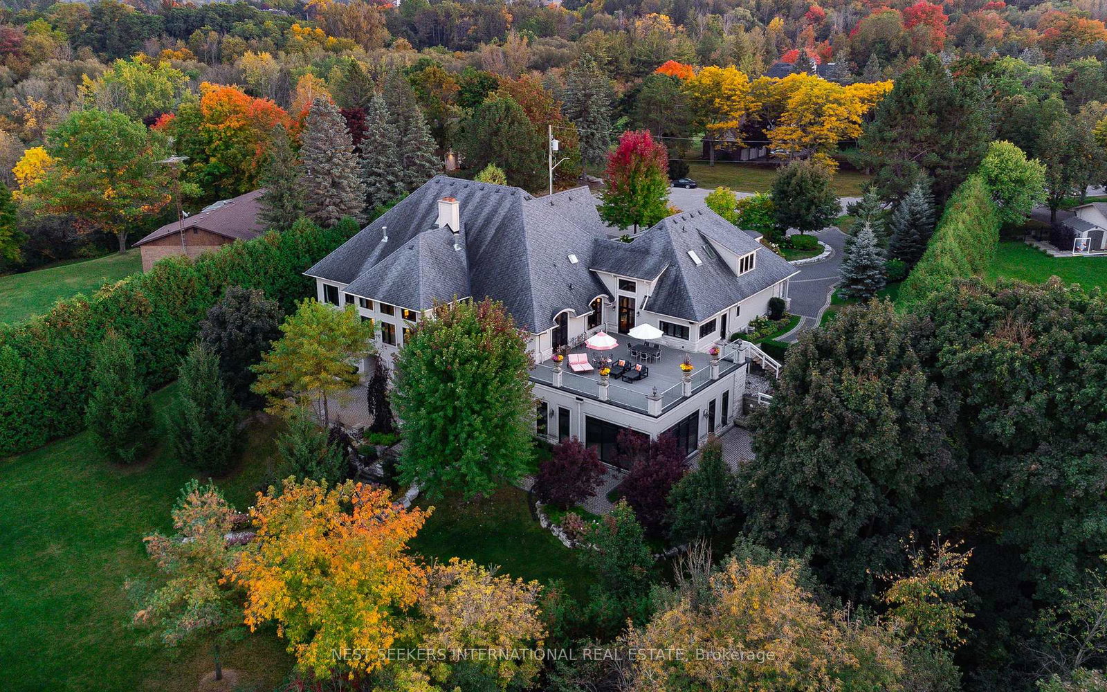 111-manitou-drive-king-ontario-n13712102