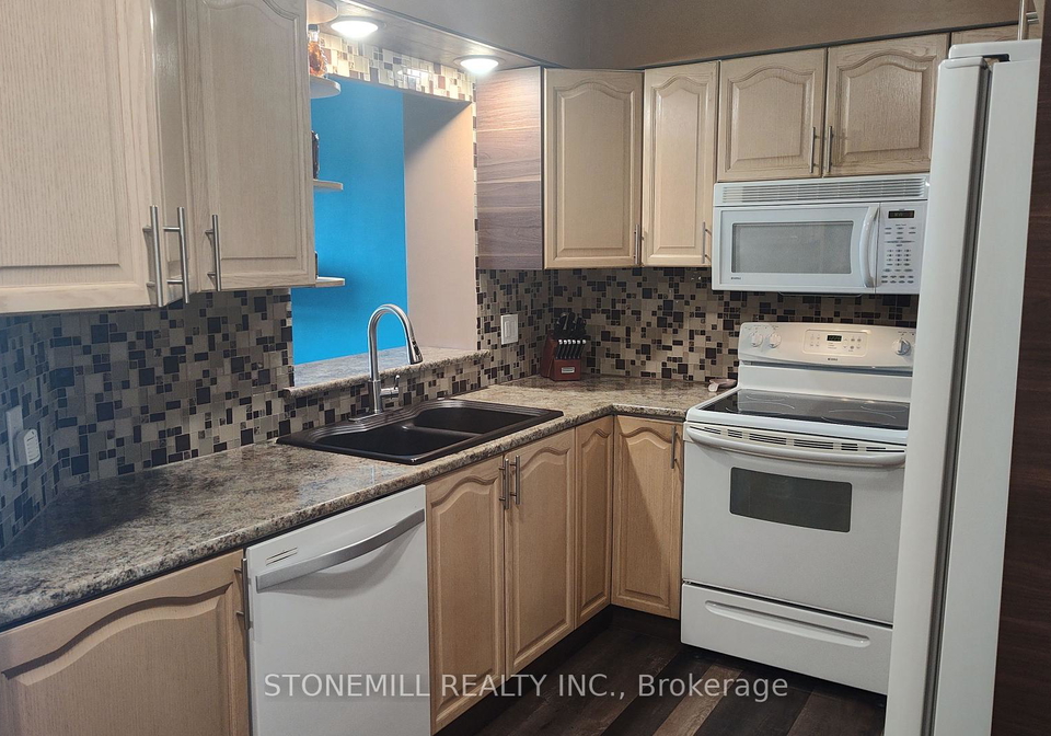 326-major-mackenzie-drive-e-richmond-hill-ontario-n13712168