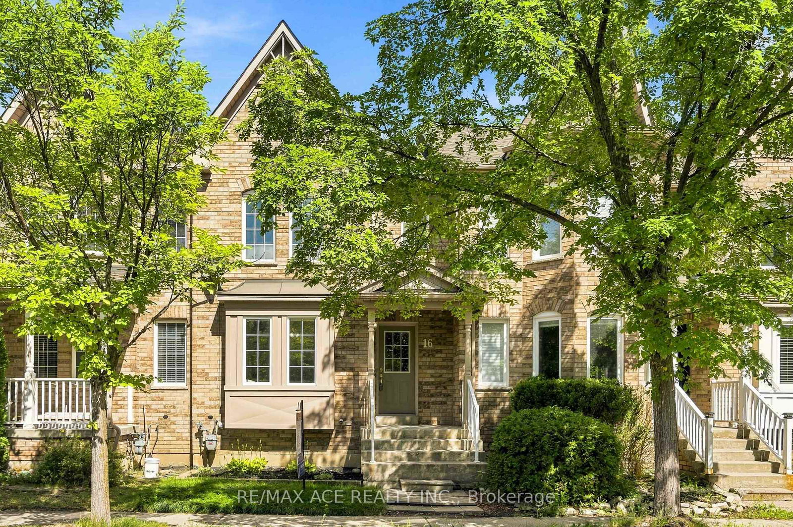 16-whites-hill-avenue-markham-ontario-n13713512