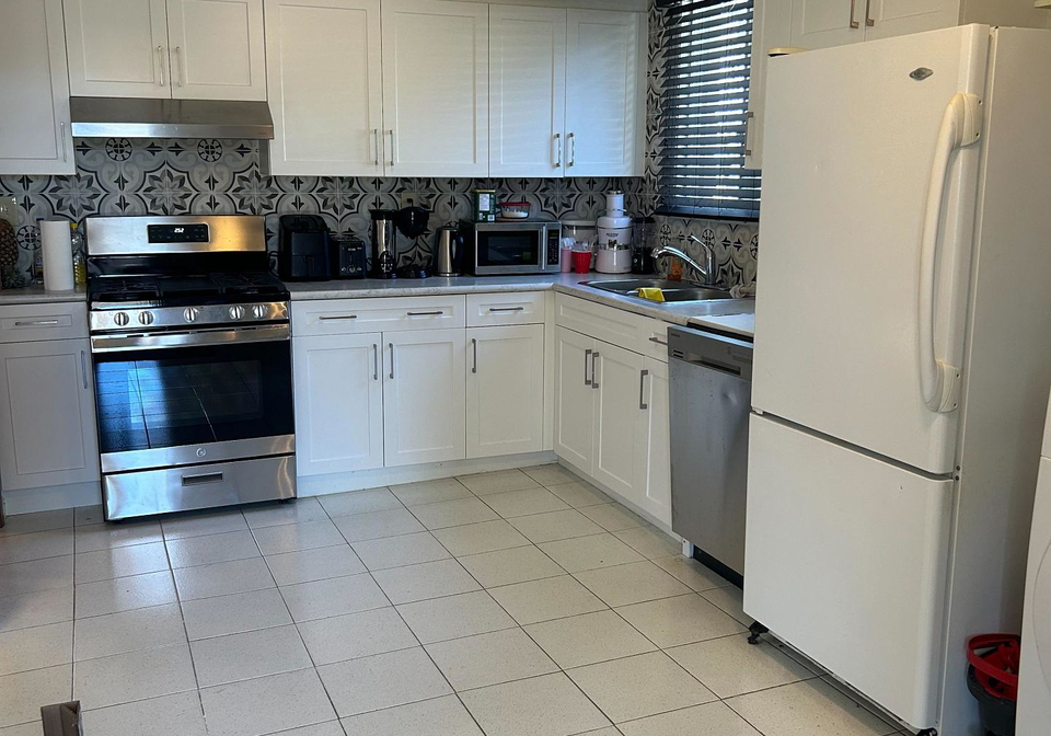 237-pleasant-boulevard-georgina-ontario-n13713576