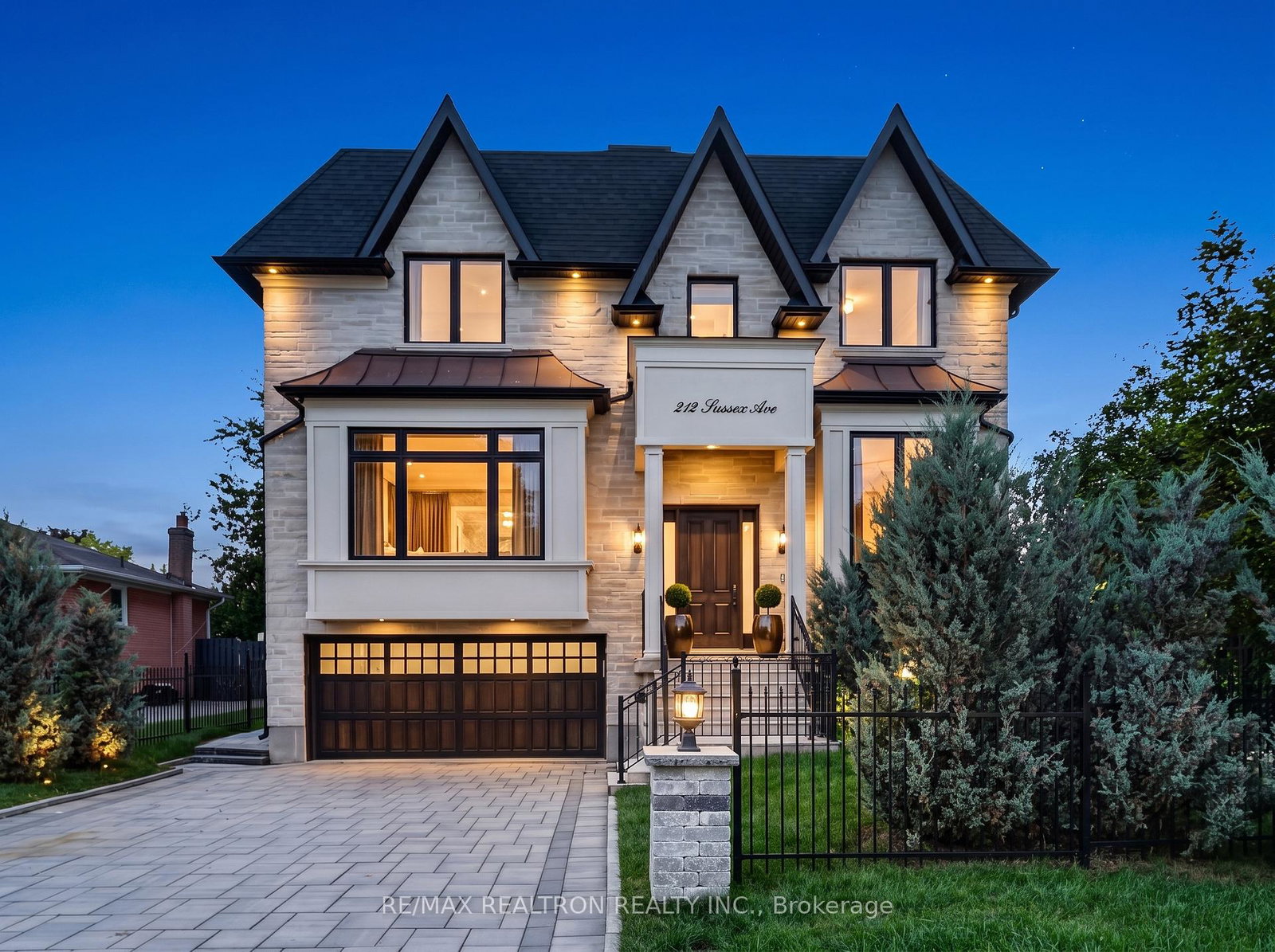 212-sussex-avenue-richmond-hill-ontario-n13714830