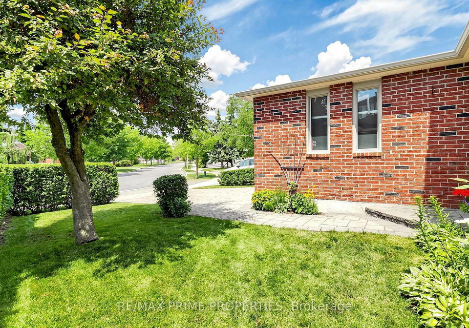 15-marsh-street-richmond-hill-ontario-n13715916