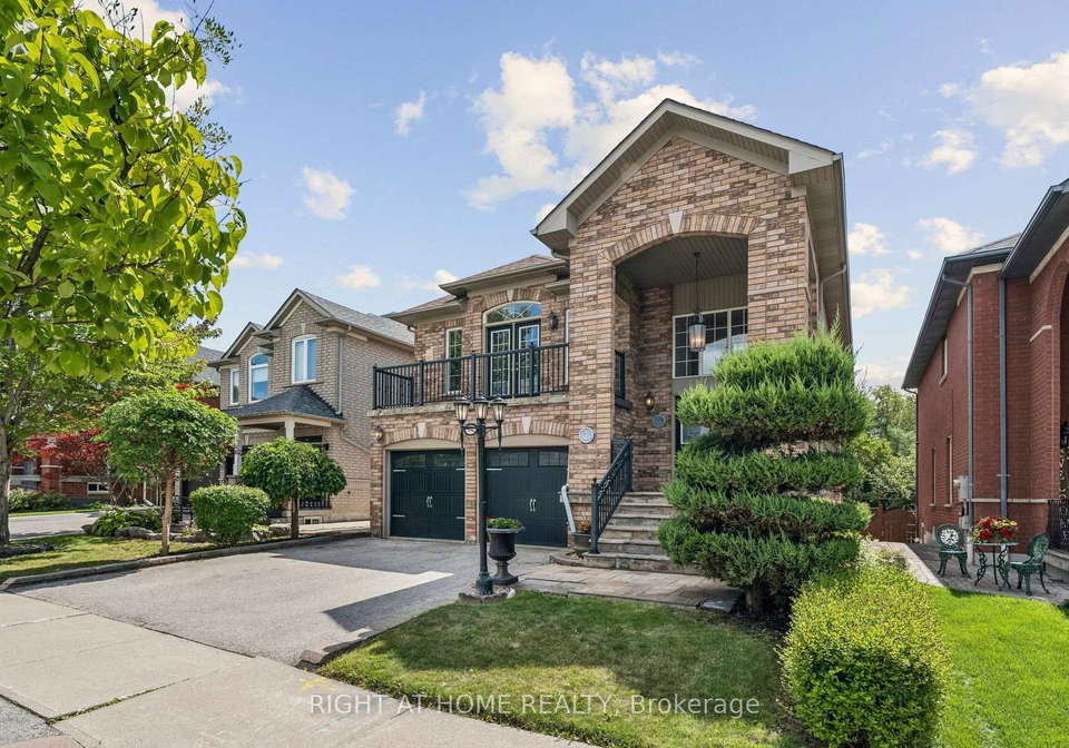 251-sonoma-boulevard-vaughan-ontario-n13716362