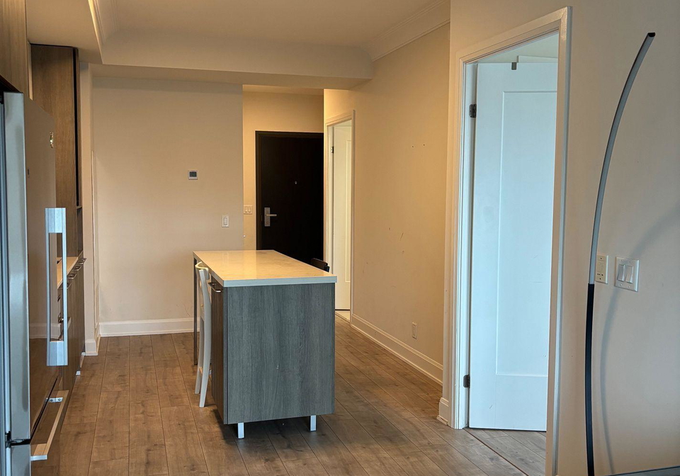 8-water-walk-drive-n-markham-ontario-n13716522