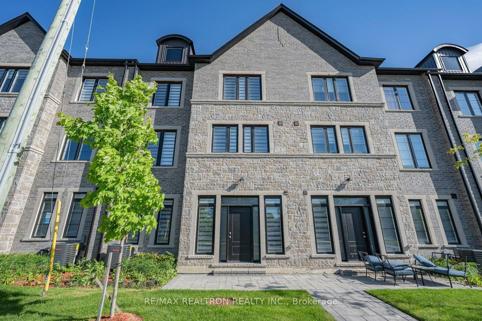 260-eagle-street-newmarket-ontario-n13716652