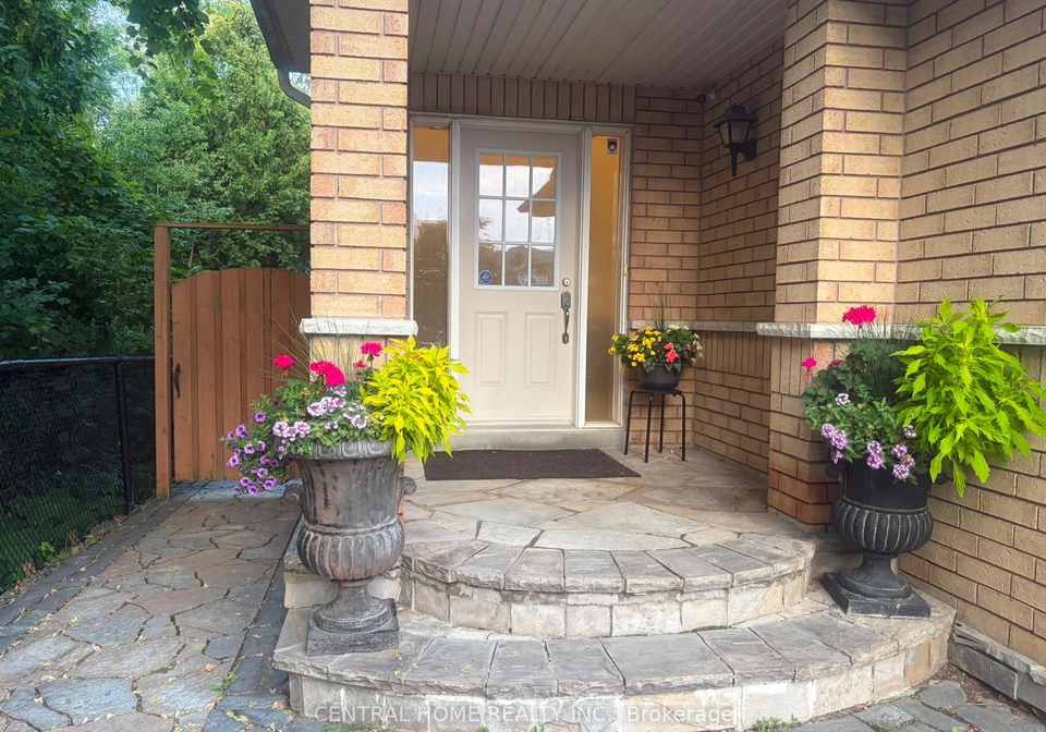 75-bayswater-avenue-richmond-hill-ontario-n13717750