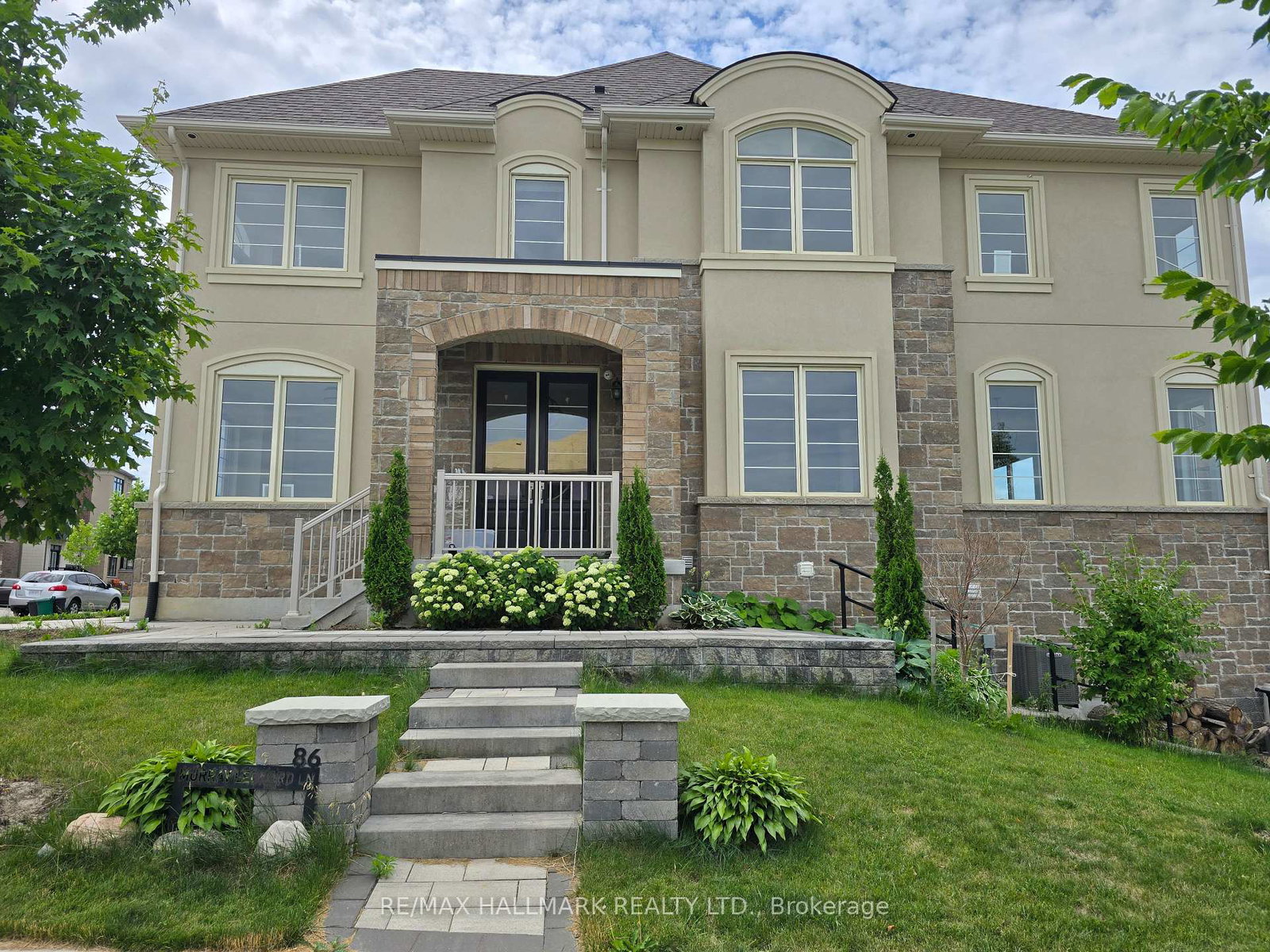 86-murray-leonard-lane-east-gwillimbury-ontario-n13717958